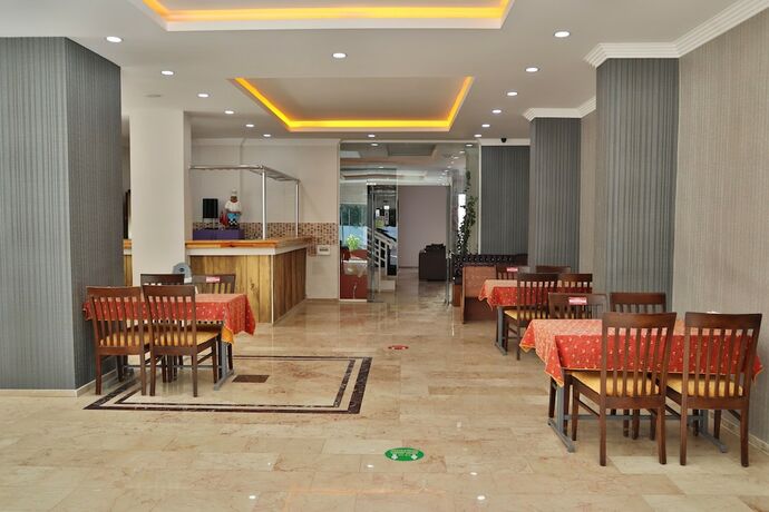 Imagen del bar/restaurante del Kleopatra Smile Hotel. Foto 16