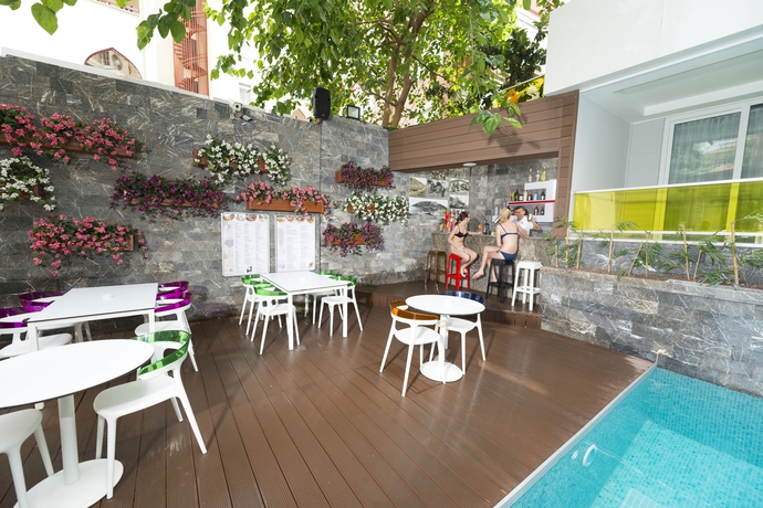 Imagen de los exteriores del Kleopatra Suit Hotel. Foto 9