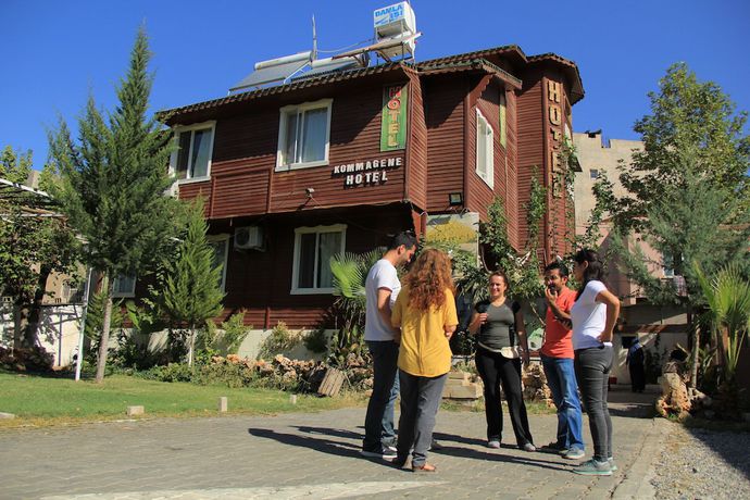Imagen de los exteriores del Kommagene Hotel. Foto 19