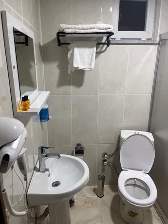 Imagen de la habitación del Konak Hotel 2. Foto 7