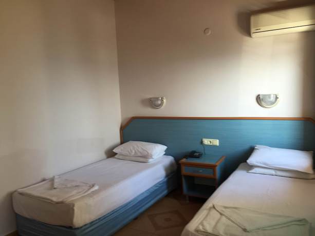 Imagen de la habitación del Konak Hotel. Foto 7