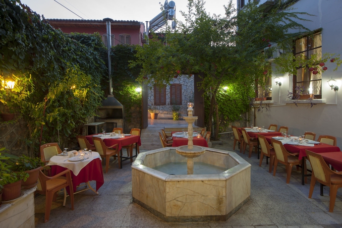 Imagen del bar/restaurante del Konak Hotel Kaleici. Foto 2