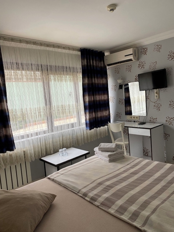 Imagen de la habitación del Konak Hotel Tuzla. Foto 4