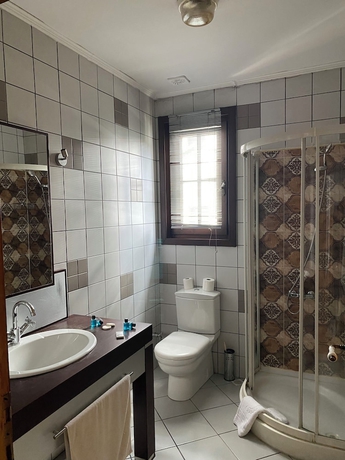 Imagen de la habitación del Konak Hotel Tuzla. Foto 9