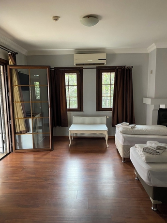 Imagen de la habitación del Konak Hotel Tuzla. Foto 12