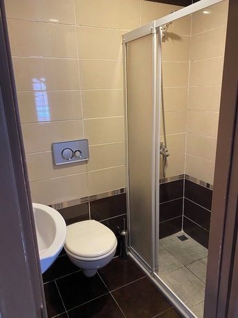 Imagen de la habitación del Konak Hotel Tuzla. Foto 13