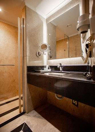 Imagen de la habitación del Konak Park Hotel. Foto 4