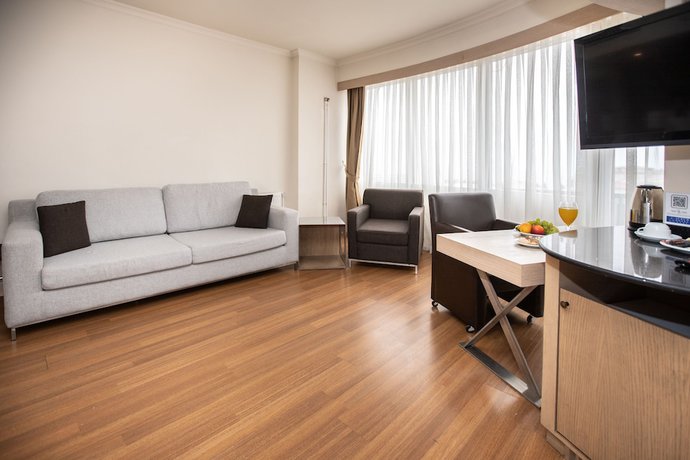 Imagen de la habitación del Konak Park Hotel. Foto 6