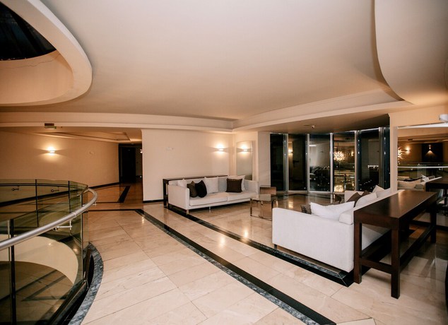 Imagen de los interiores del Konak Park Hotel. Foto 19