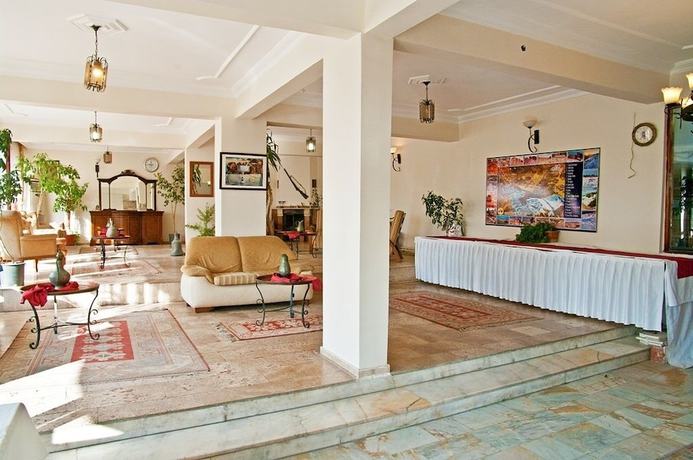 Imagen de los interiores del Koray Hotel. Foto 18