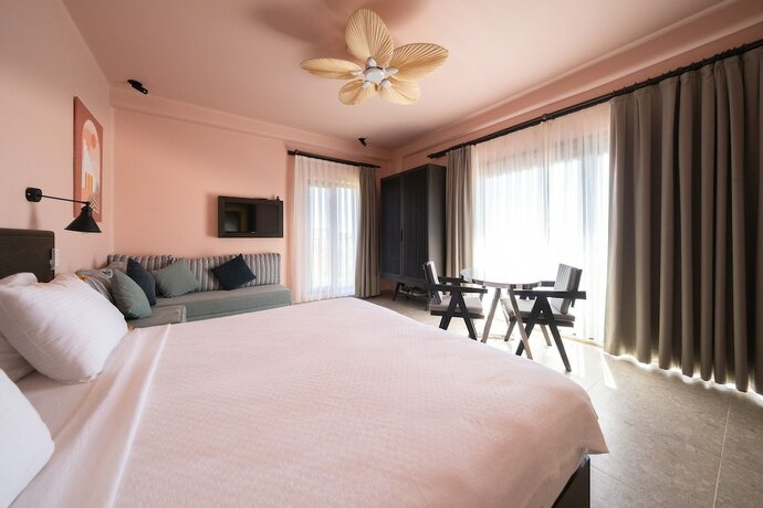 Imagen de la habitación del Kotinos Beach Hotel. Foto 15