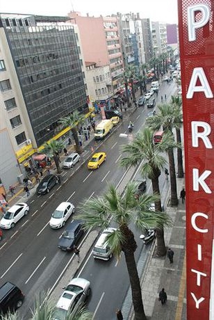 Imagen de los exteriores del Kozan City. Foto 6