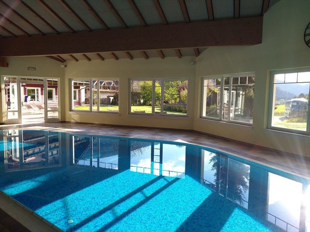 Imagen de la piscina del Kronhotel Leitgam Luxury Hotel For Two. Foto 16