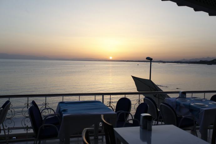 Imagen del bar/restaurante del Kuba Beach Hotel. Foto 2