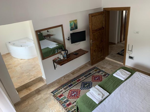 Imagen de la habitación del Kufe Hotel. Foto 15