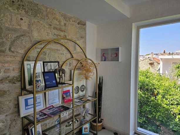Imagen de los interiores del Kugu Urla. Foto 16