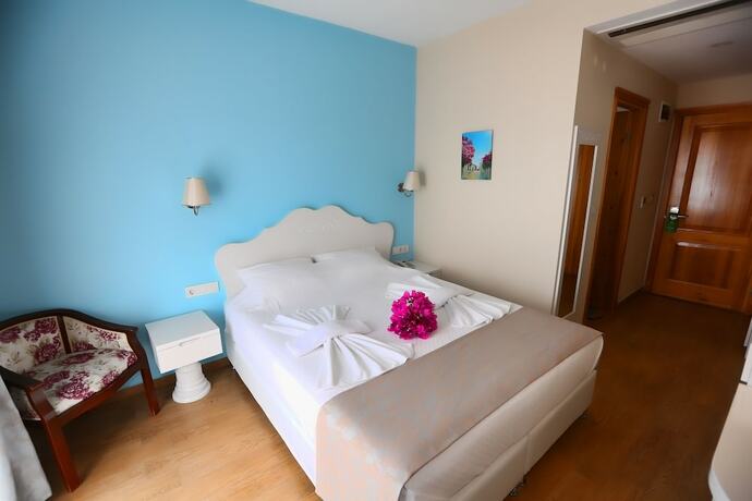 Imagen de la habitación del Kumluk Otel. Foto 17