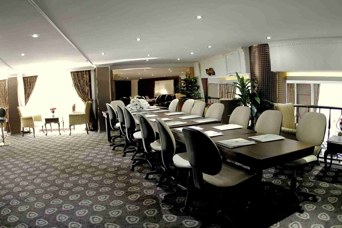 Imagen de los interiores del Kuran Hotel International. Foto 10