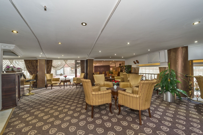 Imagen de los interiores del Kuran Hotel International. Foto 14