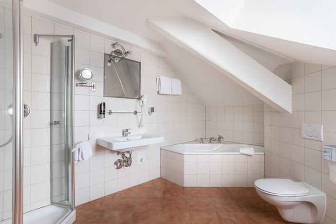 Imagen de la habitación del Kurhaushotel Bad Salzhausen. Foto 11