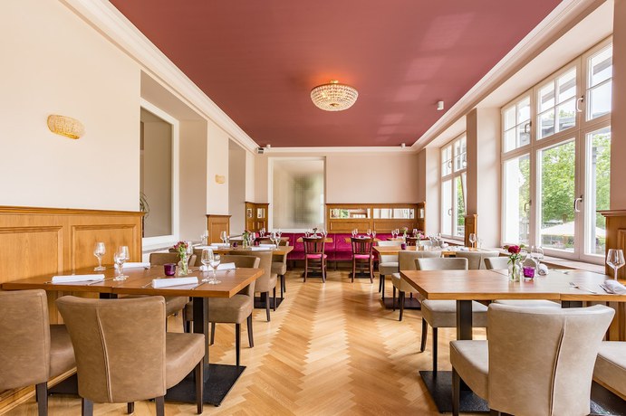 Imagen del bar/restaurante del Kurhaushotel Bad Salzhausen. Foto 4