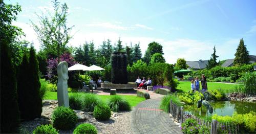Imagen general del Kurhotel Gr&uuml;ttner mit eigenem Sole Thermal Schwimmbad 32 Grad und Saunalandschaft. Foto 4