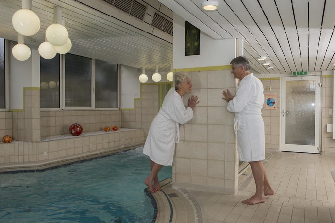 Imagen de la piscina del Kurhotel Unter den Linden. Foto 14