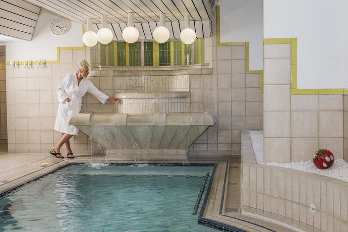 Imagen de la piscina del Kurhotel Unter den Linden. Foto 15