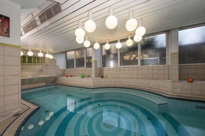 Imagen de la piscina del Kurhotel Unter den Linden. Foto 20