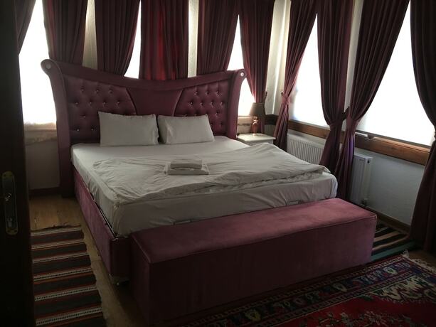 Imagen de la habitación del Kuscu Han Otel. Foto 8