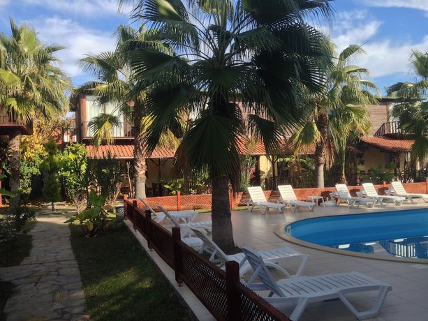 Imagen de la piscina del Kutle Hotel. Foto 15
