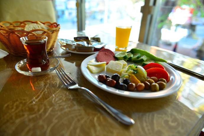 Imagen del bar/restaurante del Kıvrak Hotel. Foto 6