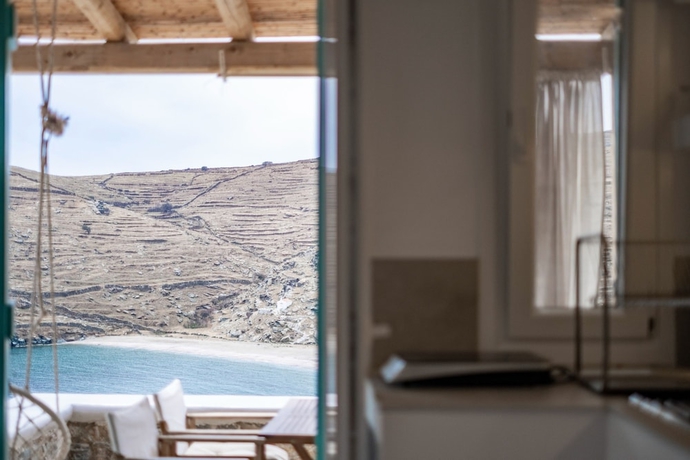 Imagen de la habitación del Kyon Beach Suites Kythnos. Foto 3