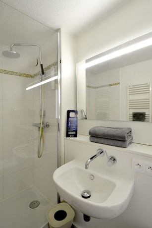 Imagen de la habitación del Kyriad Annecy Nord - Epagny, Le Blanc Chat. Foto 19