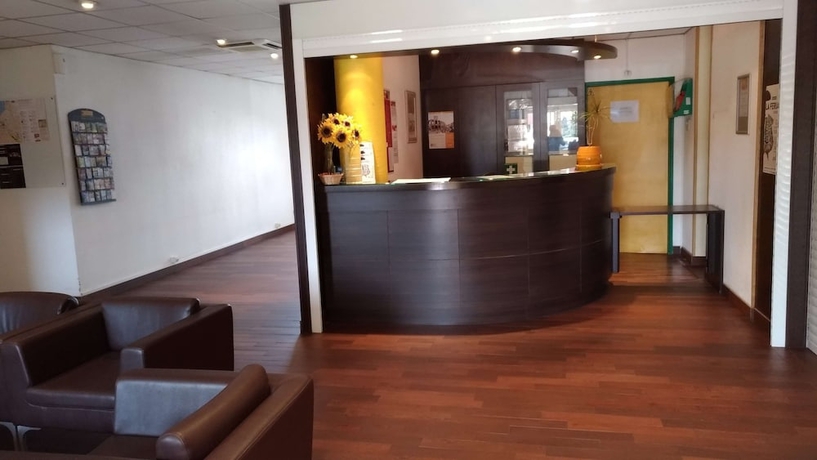 Imagen de los interiores del Kyriad Direct Arles, Arles. Foto 18