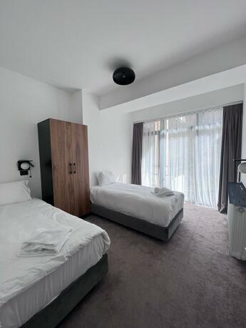 Imagen general del LAKEVIEW Hotel Apartments. Foto 2