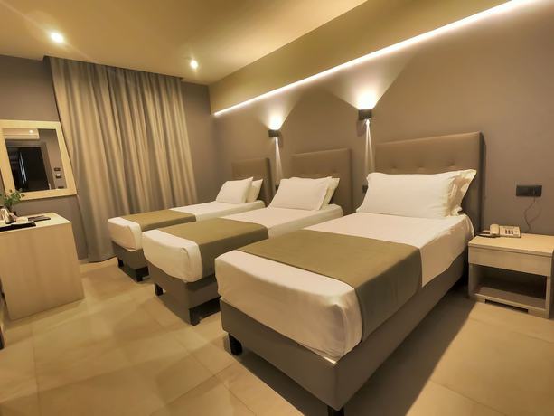 Imagen de la habitación del LAMBERTI BOUTIQUE HOTEL. Foto 8