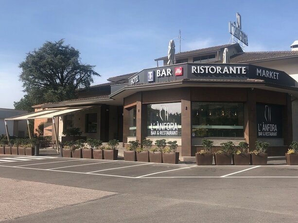 Imagen general del L\'Anfora. Foto 8