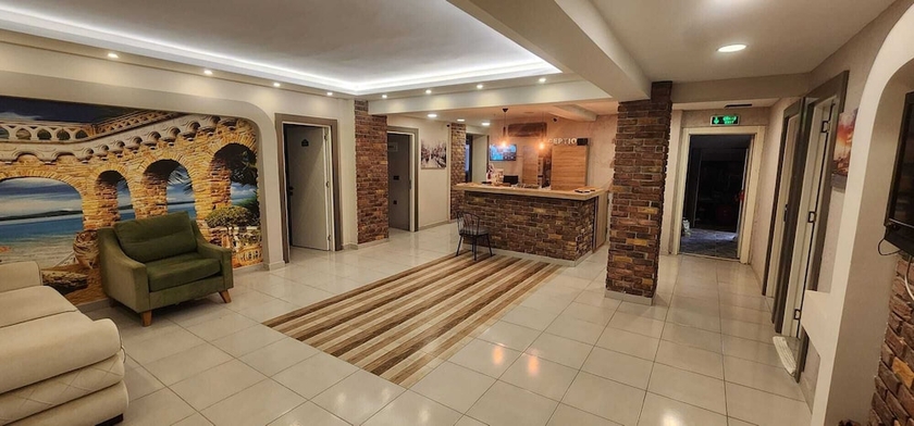 Imagen de los interiores del LEON OTEL. Foto 11