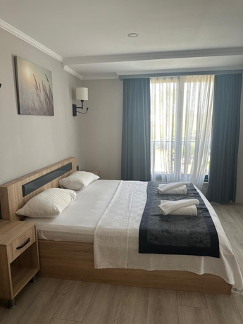 Imagen de la habitación del LEON OTEL. Foto 5