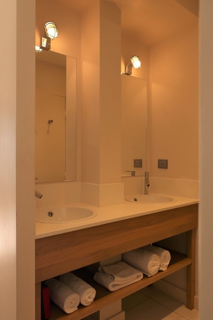 Imagen de la habitación del LES SUITES DU PORT by Le Saint Ferdinand. Foto 5