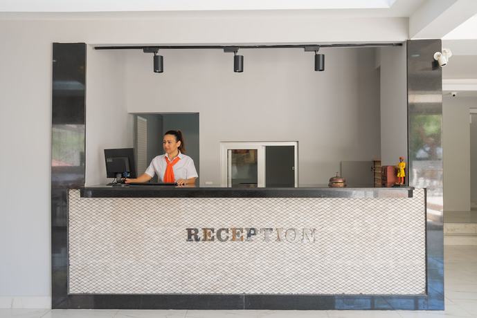 Imagen de los interiores del LESLION HOTEL TURUNC. Foto 19