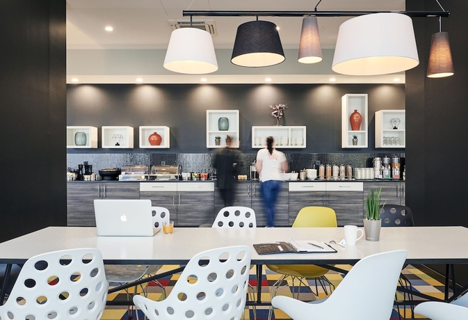 Imagen del bar/restaurante del LÉgÈre Express Bielefeld. Foto 6