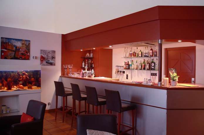 Imagen del bar/restaurante del L\'Embleme Boutique Hotel. Foto 4