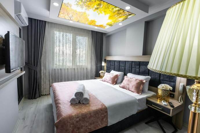 Imagen general del LİFE POOL SUİTE HOTEL. Foto 1