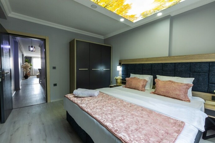 Imagen general del LİFE POOL SUİTE HOTEL. Foto 14