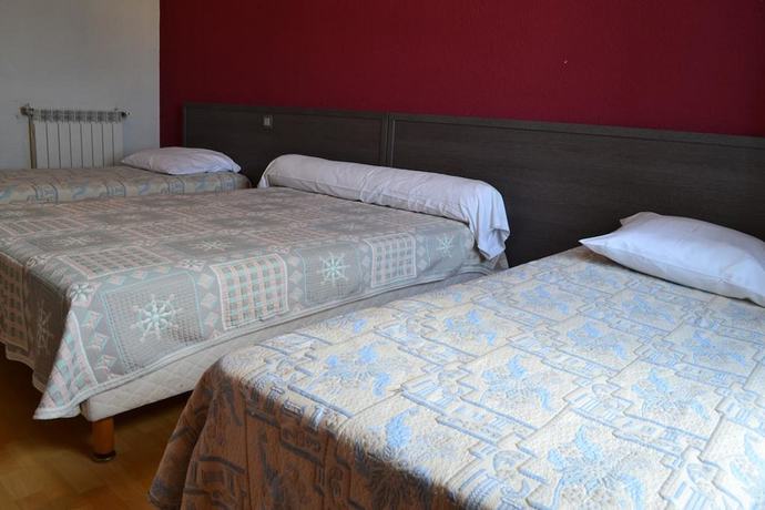 Imagen de la habitación del L\'H&ocirc;tel du Port. Foto 18