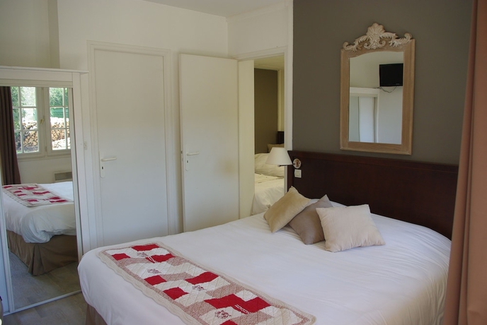 Imagen de la habitación del LOGIS H&Ocirc;TEL LES NYMPHEAS. Foto 5