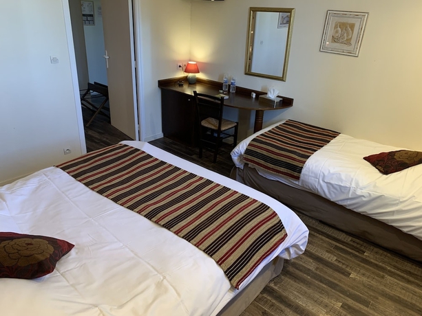 Imagen de la habitación del LOGIS H&Ocirc;TEL LES NYMPHEAS. Foto 9