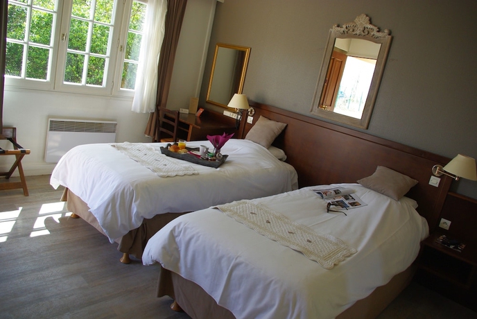 Imagen de la habitación del LOGIS H&Ocirc;TEL LES NYMPHEAS. Foto 10